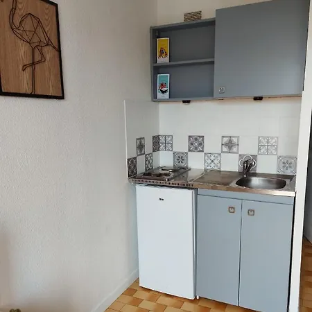 Coquet Studio Avec Belle Terrasse Apartamento