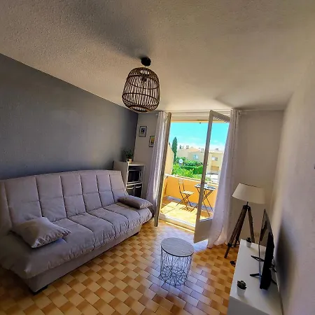 Coquet Studio Avec Belle Terrasse